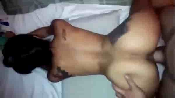 دكر زبه كبير يفشخ كس مرا متجوزة فاشخها نيك و بيصورها فيديو
